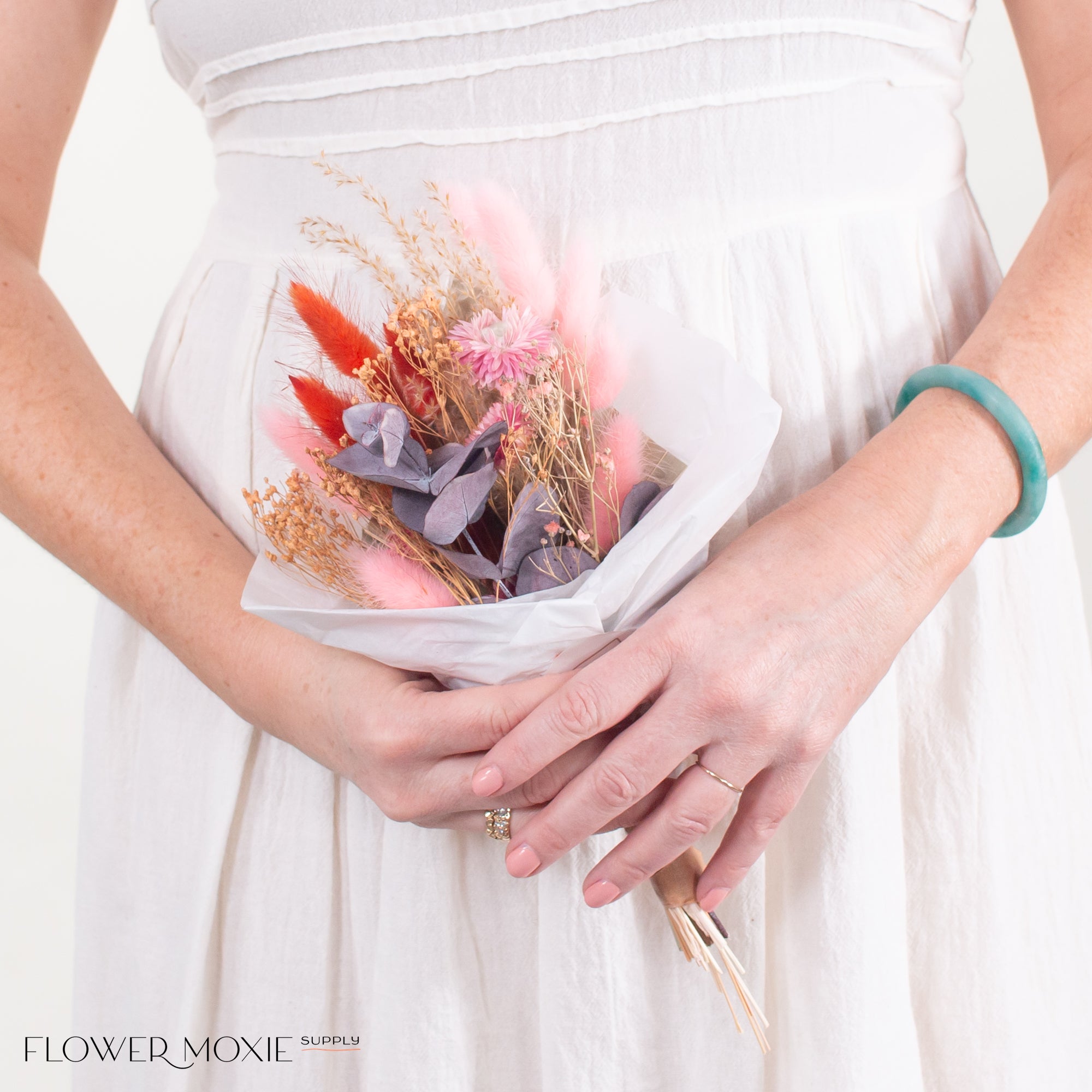 Blush Dried Baby's Breath – Flower Moxie Supply